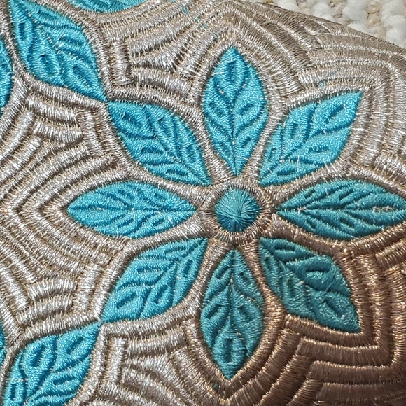 Leather Silver/Blue Morracan Slippers-SZ 7 - Picture 4 of 13